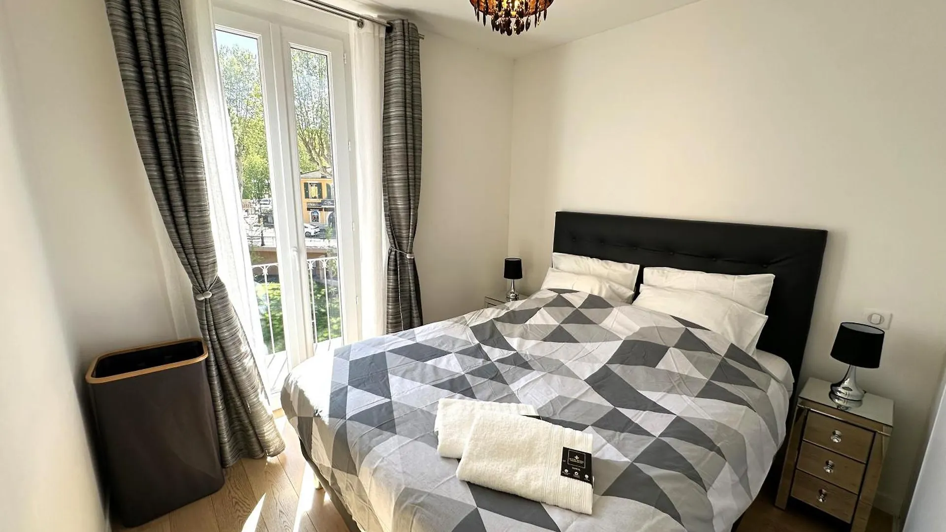 Appartement Vieux Village Villeneuve-Loubet Apartment